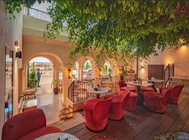 La Fonda Heritage Hotel Luxury, Relais & Châteaux，位于马贝拉Marbella Old Town的酒店