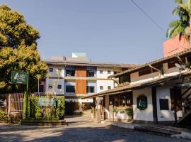 Alpes Hotel，位于新文达移民镇的酒店