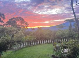 Botanica Gardens and Eco Lodge，位于San Gerardo的度假短租房