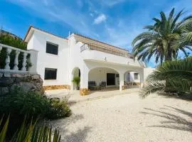 Villa with private pool and close to the beach