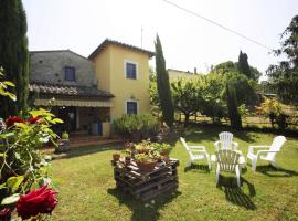 Villa Relax a 2 Piani e Giardino Privato con Vista sulle Colline Umbre，位于Piloni的带停车场的酒店