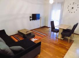 spazioso mini appartamento，位于皮耶韦迪索利戈的带停车场的酒店