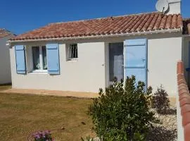 Charmant pavillon avec jardin clos, terrasse, et tout confort, à 950m de la plage des Sables-d'Olonne - FR-1-92-743