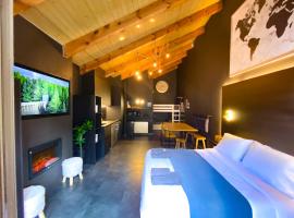 Modern Black Studio Penthouse En Valle De Incles - Parking Gratis，位于卡尼略的度假短租房