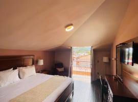 La Estancia，位于圣克里斯托瓦尔-德拉斯卡萨斯的带停车场的酒店