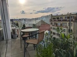 Cozy Apartment with Big Terrace in Central Prague - Karlín