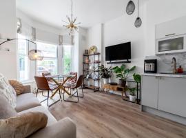 Fantastic 2BR flat wgarden, West Norwood，位于West Dulwich的酒店