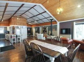 Le Duc on the Lake - Cozy waterfront Cottage