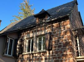 Petit maison du Vallon，位于Marcillac-Vallon的酒店