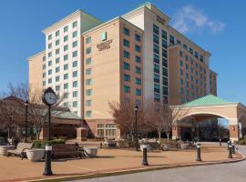 Embassy Suites by Hilton Saint Louis Saint Charles，位于圣查尔斯的酒店