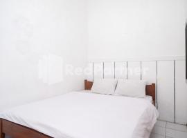 Hotel Limaran 1 Syariah Malioboro Mitra RedDoorz，位于Sentool的酒店