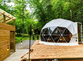 Solace glamping，位于赛维尔维尔的豪华帐篷