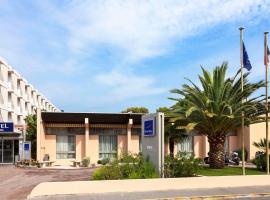诺沃特尼斯机场卡普3000酒店，位于圣罗兰度瓦尼斯蓝色海岸机场 - NCE附近的酒店
