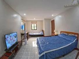 Studio Room Casa Loreto near Ayala Center Cebu