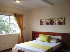 Hotel Ebenezer，位于圣多明各德洛斯科罗拉多斯的酒店