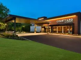 Courtyard by Marriott Lincroft Red Bank