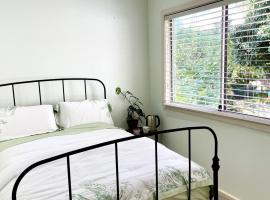 En-suite Guest Room Ryde/Macquarie Park/Eastwood，位于悉尼的酒店