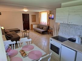 Apartman Cherry Gradac Valjevo，位于瓦列沃的酒店