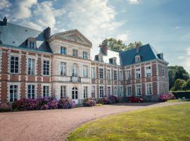 Chambres d'hôtes & Gîtes du Château de Grand Rullecourt，位于Grand Rullecourt的乡间豪华旅馆