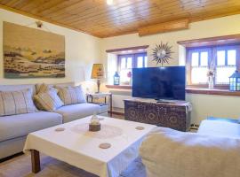 Clio's Stone House，位于基波伊的酒店