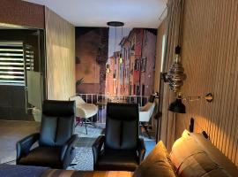 Luxe Mediterraanse Suite，位于莱森Rijssen Station附近的酒店