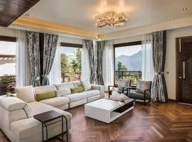 An extravagant Pushp villa overlooking the Ganges
