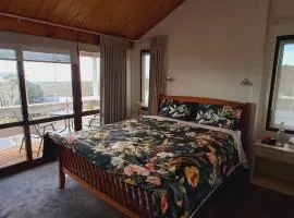 Auckland Beachview Homestay with free Netflix, Parking