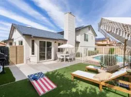 Gilbert Getaway - pool+games+pool table