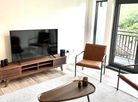 Luxury Furnished Apartment in Heart of Quincy，位于昆西的酒店