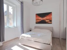 [Free WiFi & Netflix] Roiano Elegant Apartment