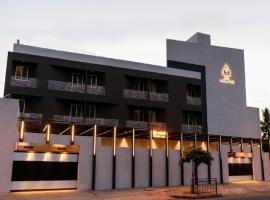 Hotel Midland, Nanded，位于楠代德的舒适型酒店