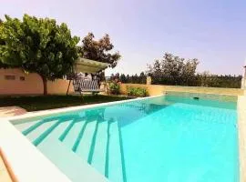 Paradise House - Apartment in Villa with private pool and private garden
