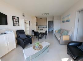 App KLIF De Panne - top location & sea front !!，位于德帕内的酒店