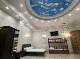Dostoevsky Hotel Աղ ու Հաց FOOD COURT，位于Pʼarakʼar兹瓦尔特诺茨国际机场 - EVN附近的酒店