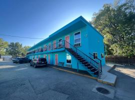 Lakeside Villa & Nordic Spa，位于彭蒂克顿的酒店