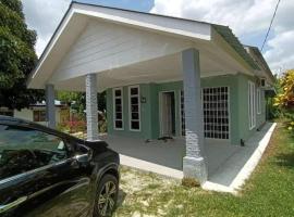 Rafi homestay chenderong balai，位于Kampong Chenderong Balai的酒店