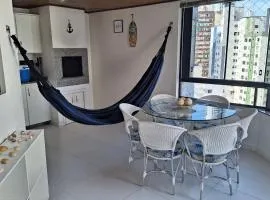 Apartamento na Praia Central de BC, ideal para você e sua família