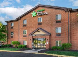 Extended Stay America Select Suites - St Louis - Earth City，位于地球城的带停车场的酒店