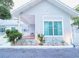 Baan Casita With Private Seaside Cottage，位于华欣的度假短租房