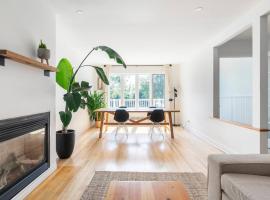Bright Riverfront 3-Bedroom Condo，位于蒙特利尔的酒店