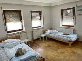 Gemütliche Apartments mit Balkon