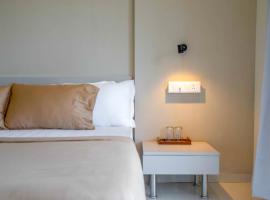 Hamlet - Private Studio Apartments, Baner.，位于Dāpuri的酒店