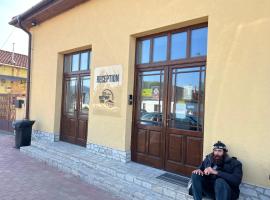 Reb Shayeles House，位于Bodrogkeresztúr的酒店