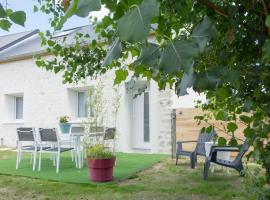 Maison/appartement avec jardin，位于Saint-Denis-en-Val的公寓