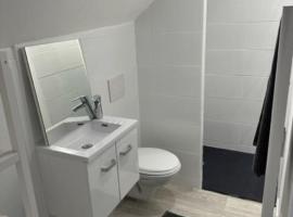 appartement centre ville LILLEBONNE 2eme etage，位于Lillebonne的酒店