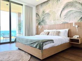 Wild Areca Beachfront Exotic Room in Batroun，位于Fghāl的酒店