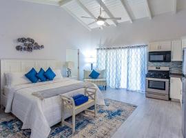 Antigua Village- Villa Lilly 33B，位于Dickenson Bay的海滩短租房