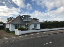 Golf View Cottage PORTRUSH，位于波特拉什的酒店