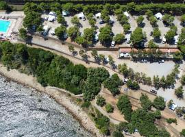 Camping & Village Rais Gerbi，位于波利纳的假日公园