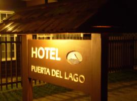 Hotel Puerta del Lago，位于巴拉斯港的酒店